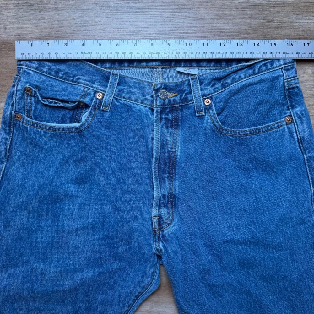 Levi's 501 Original Fit Jeans Mens 34x30 Blue Straight Leg Button Fly Y2K Denim